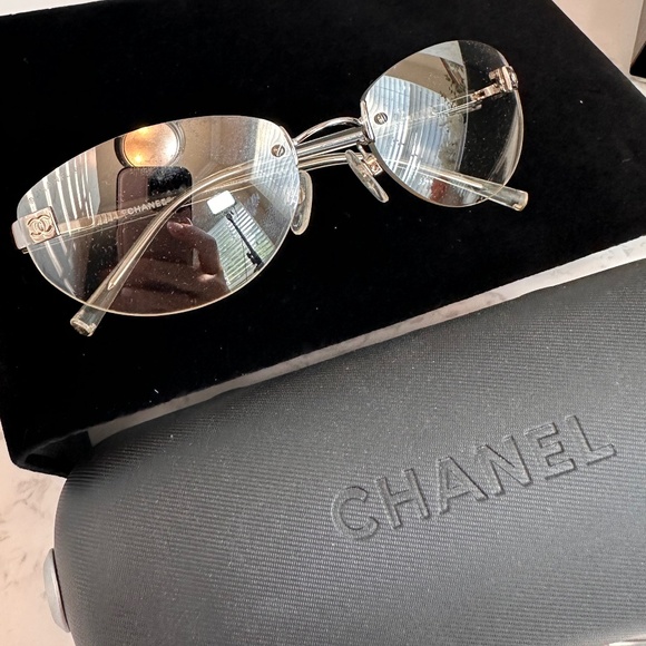 CHANEL Chic Gradient Sunglasses 4069 Vintage - Picture 6 of 16